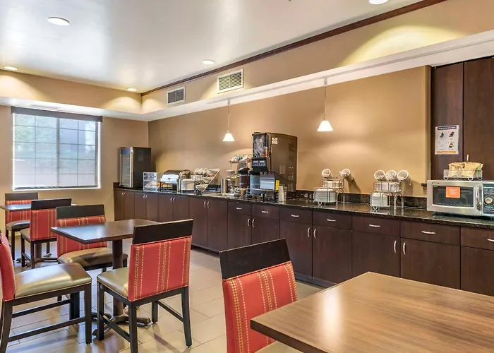 Comfort Suites