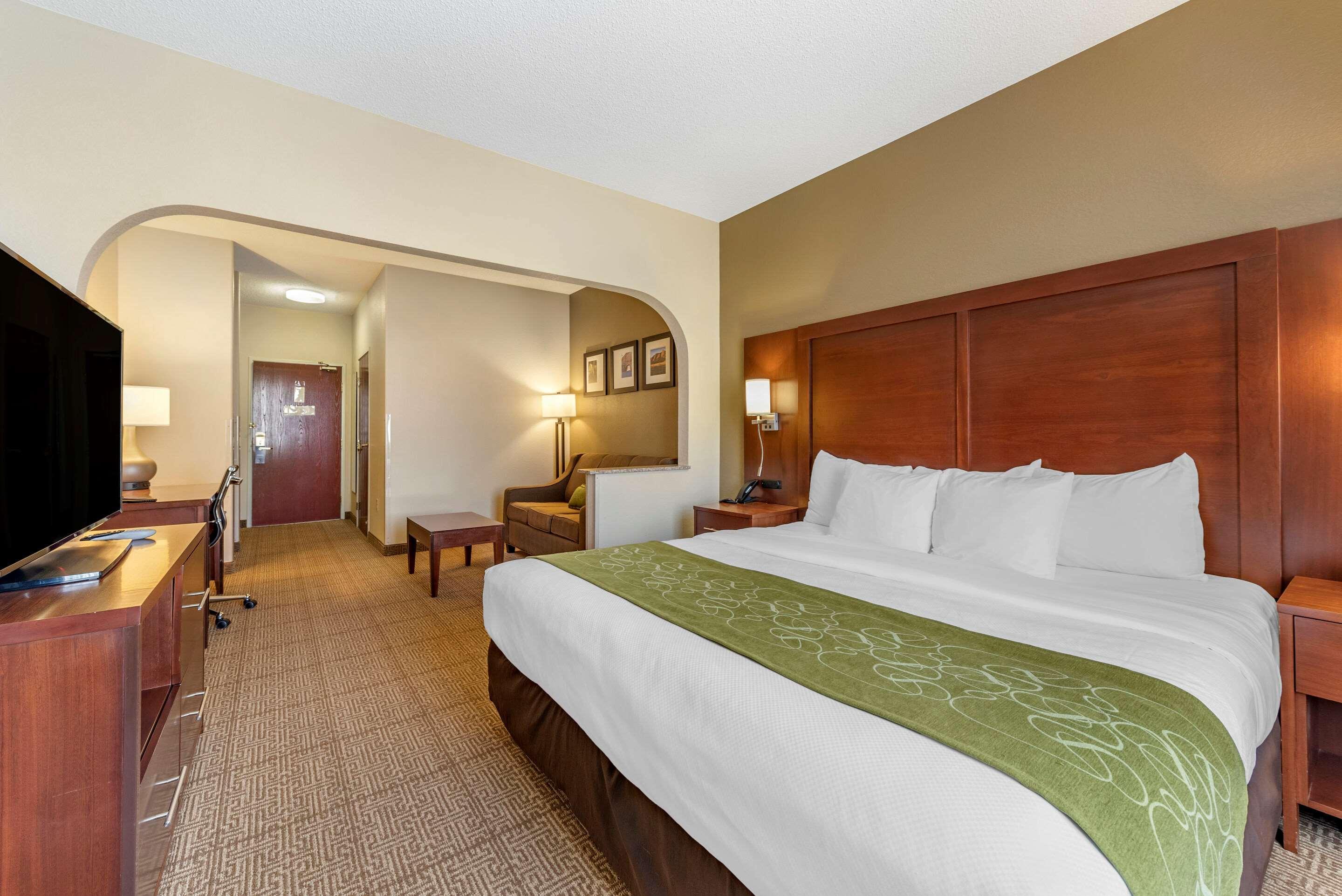 Comfort Hotel 4*